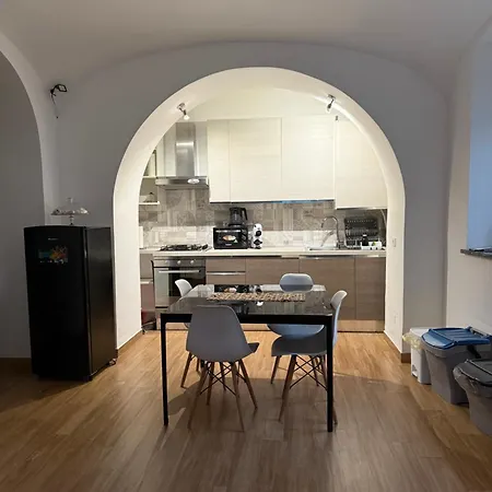 Elle's House Savona
