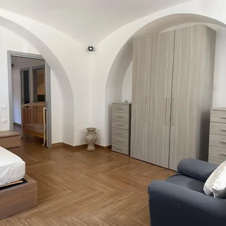 Elle's House